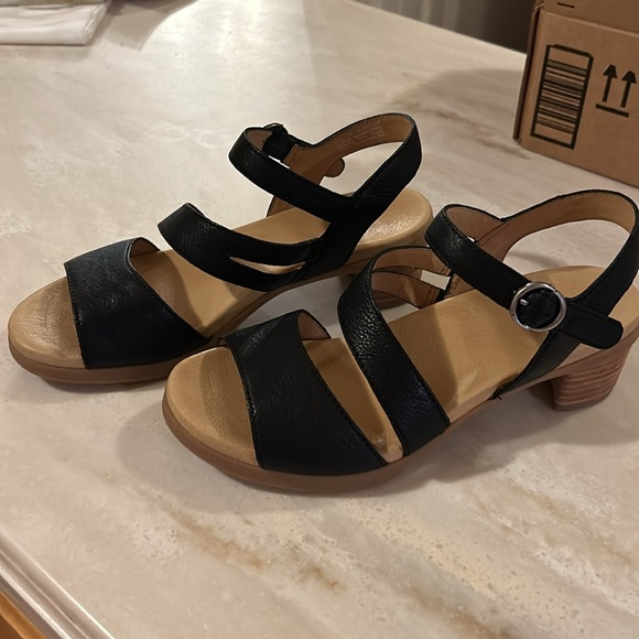 Dansko Tansy Sandal Black Size 38 (7.5 to 8) - Picture 4 of 5